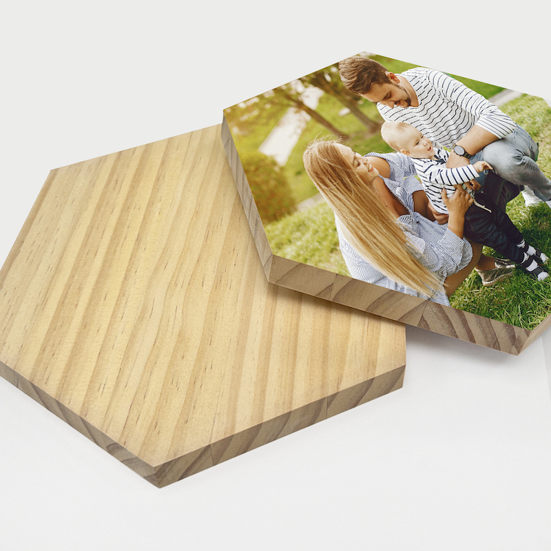 mosaico pared madera con fotos en formato cuadrado y hexagonal, decoración natural mosaico pared madera con fotos en formato cuadrado y hexagonal, decoración natural
